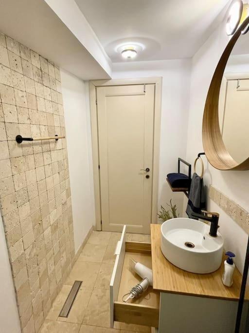 Casa In Inima Capitalei Villa Bukarest Eksteriør billede