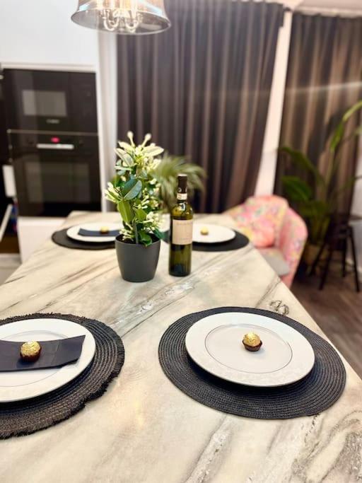 Casa In Inima Capitalei Villa Bukarest Eksteriør billede