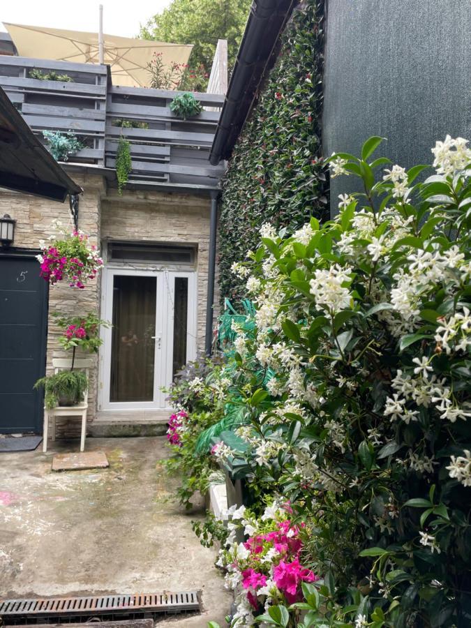Casa In Inima Capitalei Villa Bukarest Eksteriør billede